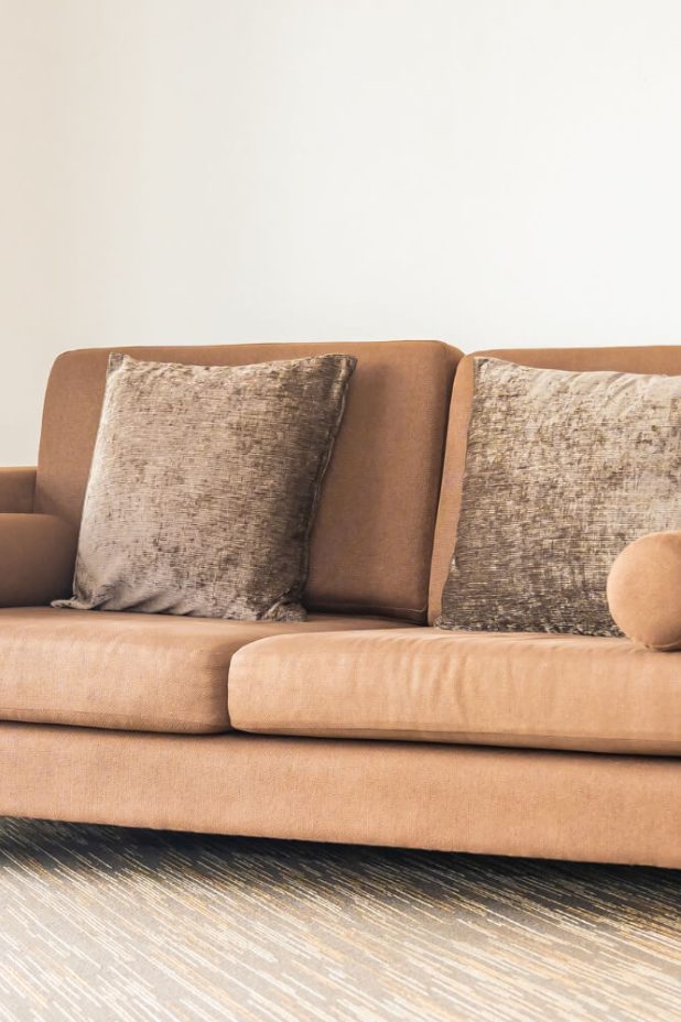 Łóżko tapicerowane z wezgłowiem – realizacja NODO Design w mieszkaniu klienta